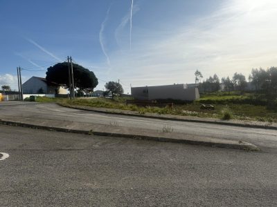 Terreno para construção perto da A8 com projeto aprovado para construção de unidade industrial